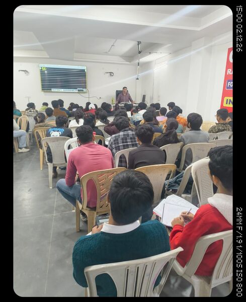 Students attending CMA class at Rankers